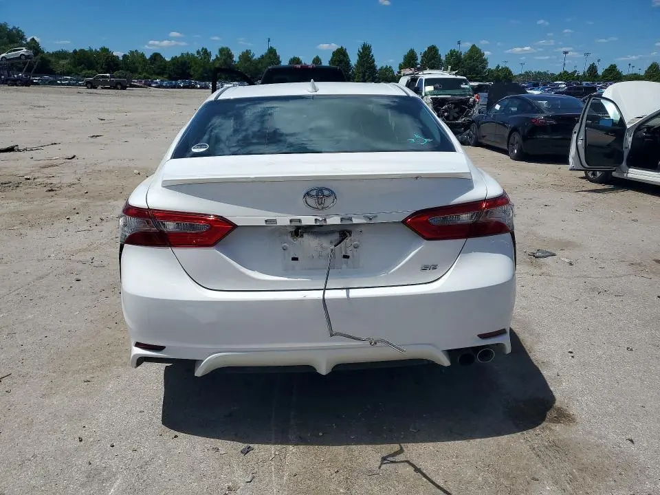 2019 TOYOTA CAMRY SE  