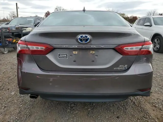 2020 TOYOTA CAMRY XLE  