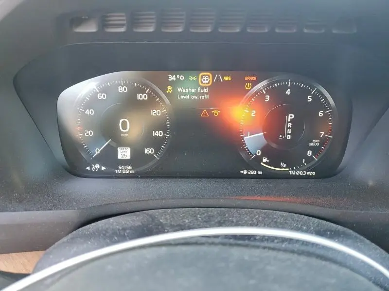 2022 VOLVO XC90 T6 MOMENTUM  