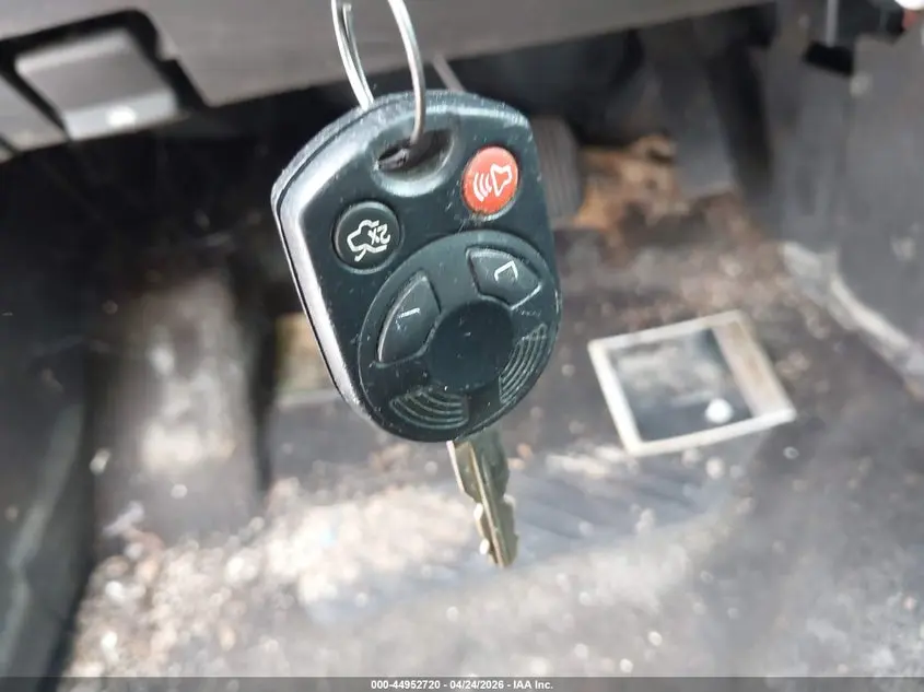 2010 FORD ESCAPE LIMITED