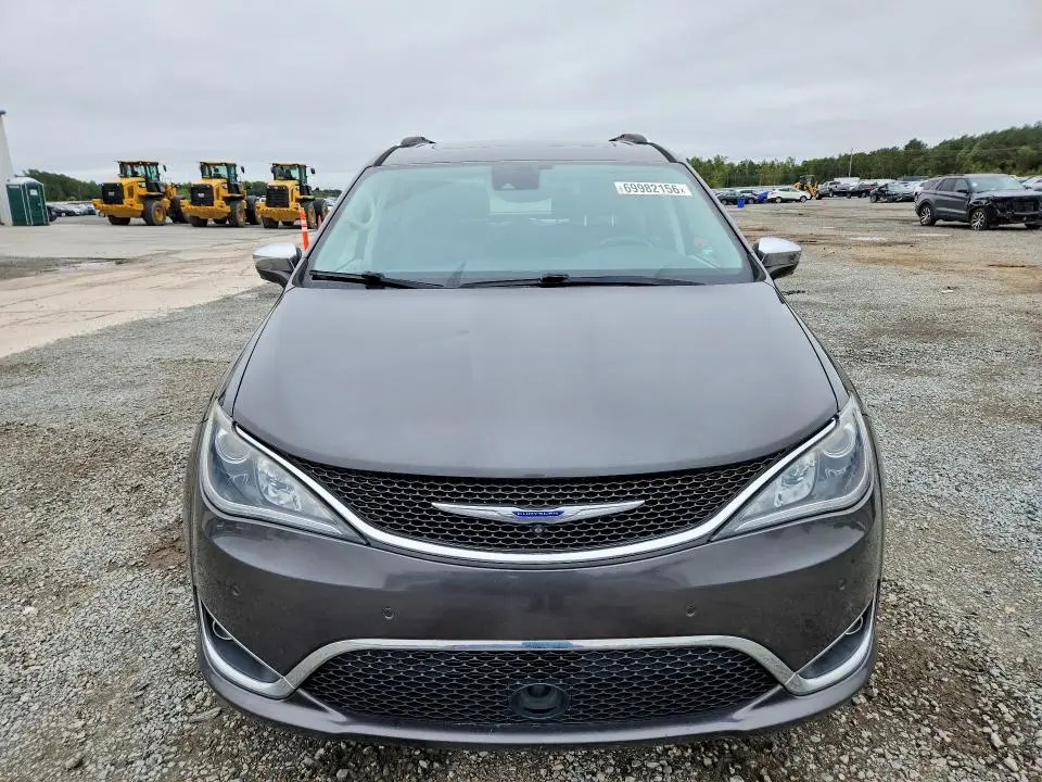 2018 CHRYSLER PACIFICA LIMITED  