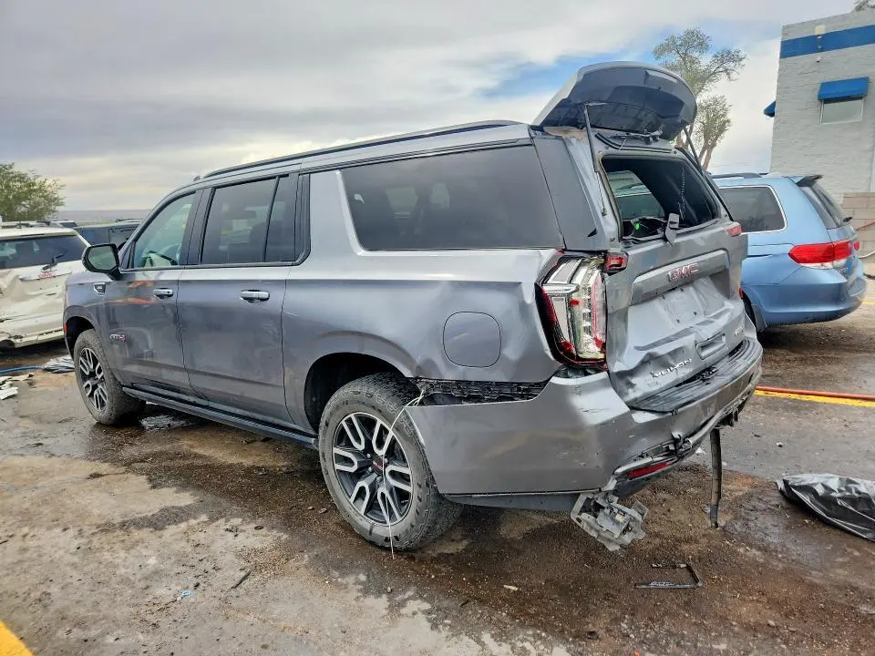 2021 GMC YUKON XL K1500 AT4  