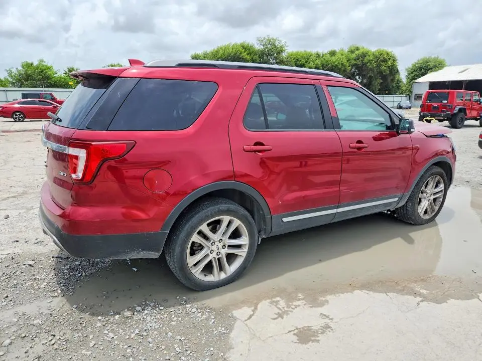 2017 FORD EXPLORER XLT  