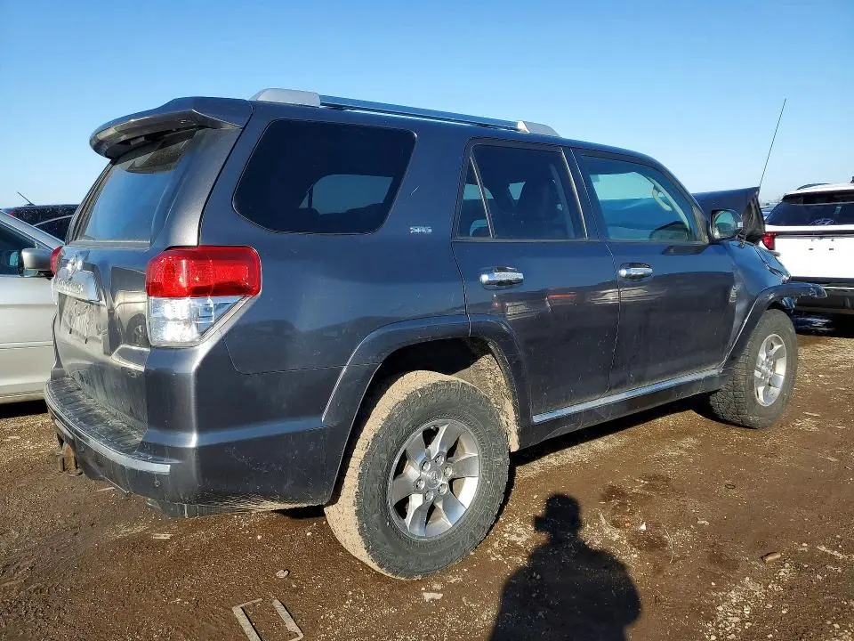 2010 TOYOTA 4RUNNER SR5  