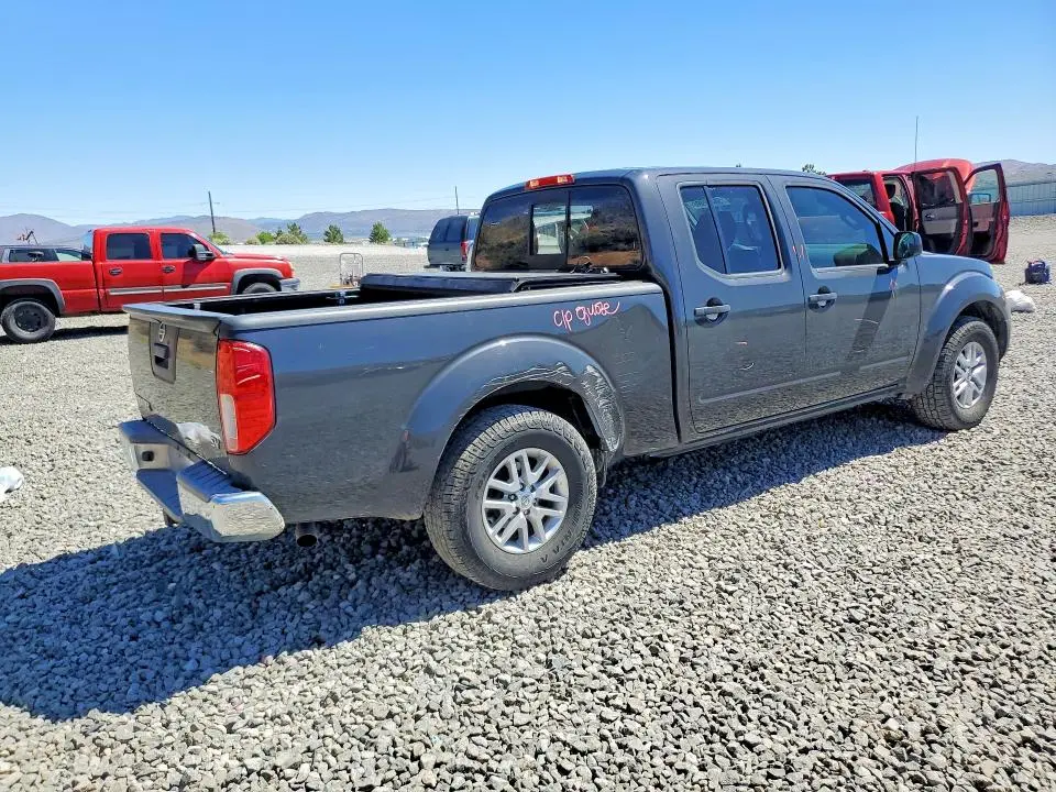2015 NISSAN FRONTIER SV  