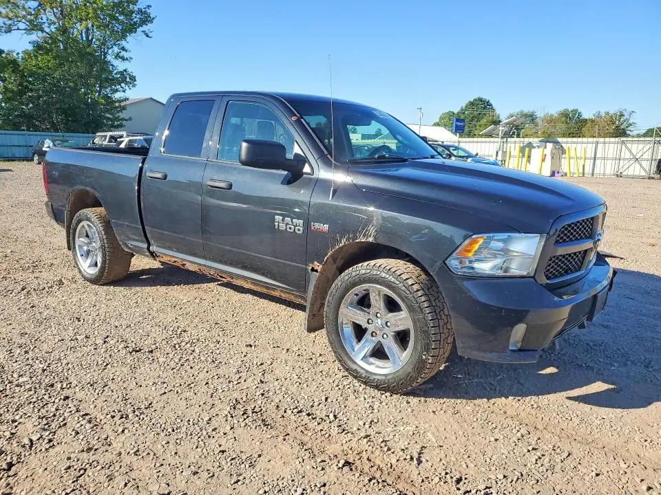 2016 RAM 1500 ST  