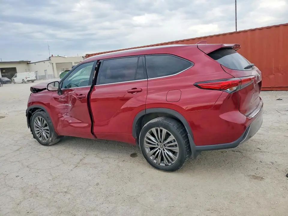 2023 TOYOTA HIGHLANDER PLATINUM  
