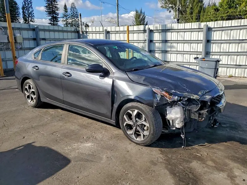 2020 KIA FORTE LXS  