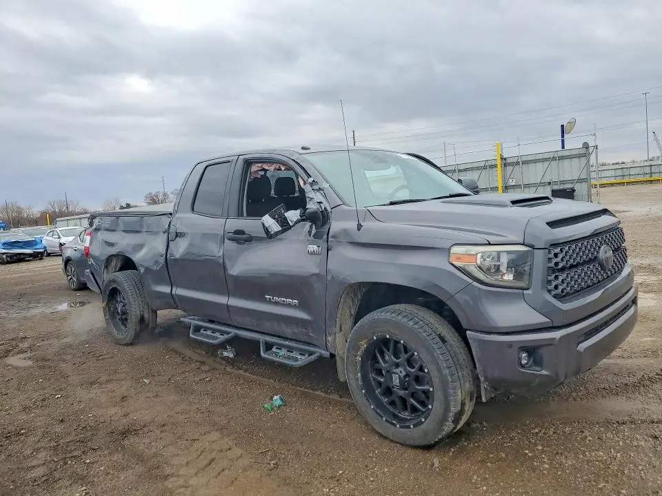 2018 TOYOTA TUNDRA SR5  