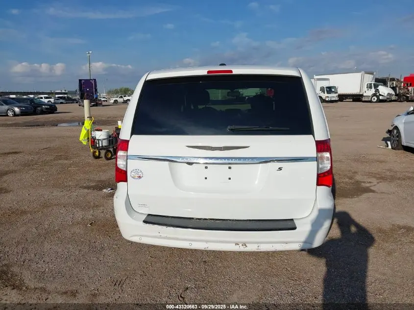 2013 CHRYSLER TOWN & COUNTRY S