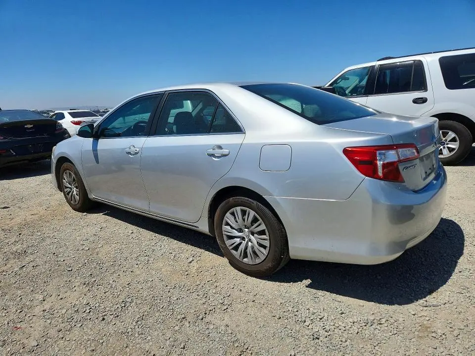 2013 TOYOTA CAMRY LE  