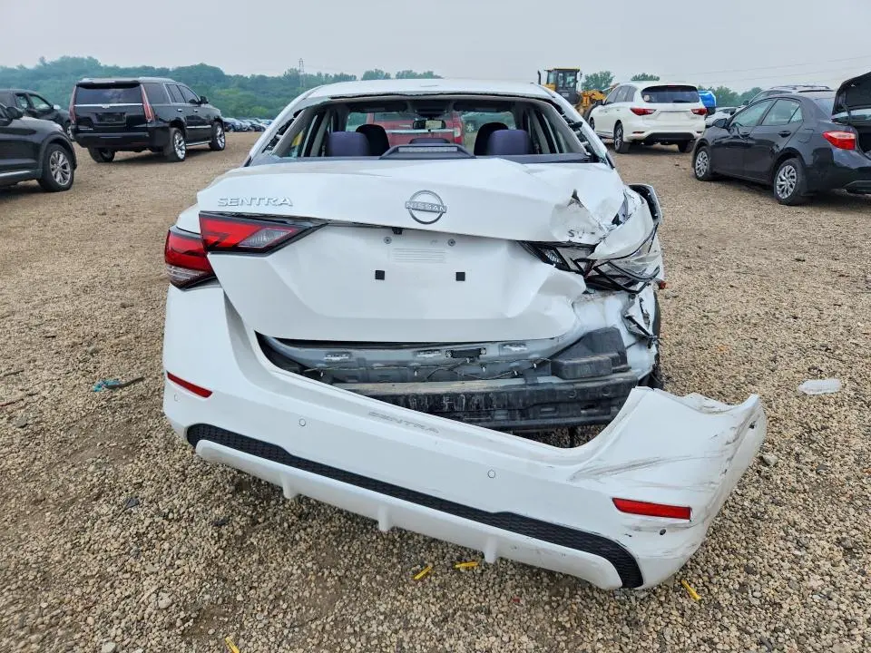 2024 NISSAN SENTRA SV  