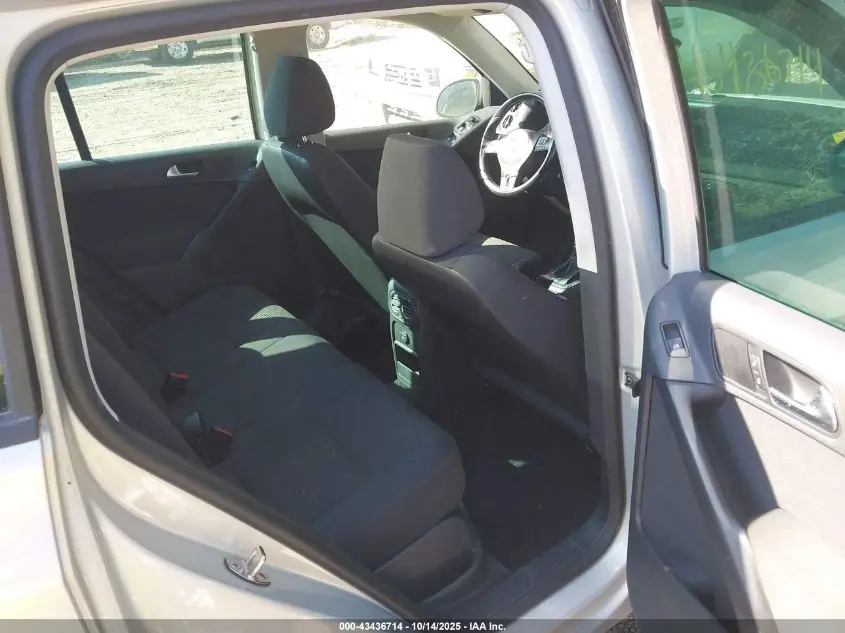 2013 VOLKSWAGEN TIGUAN S