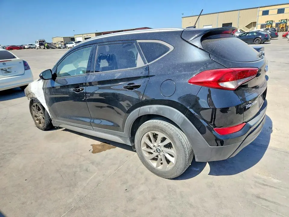 2017 HYUNDAI TUCSON SE  
