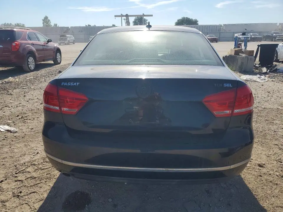 2013 VOLKSWAGEN PASSAT SEL  