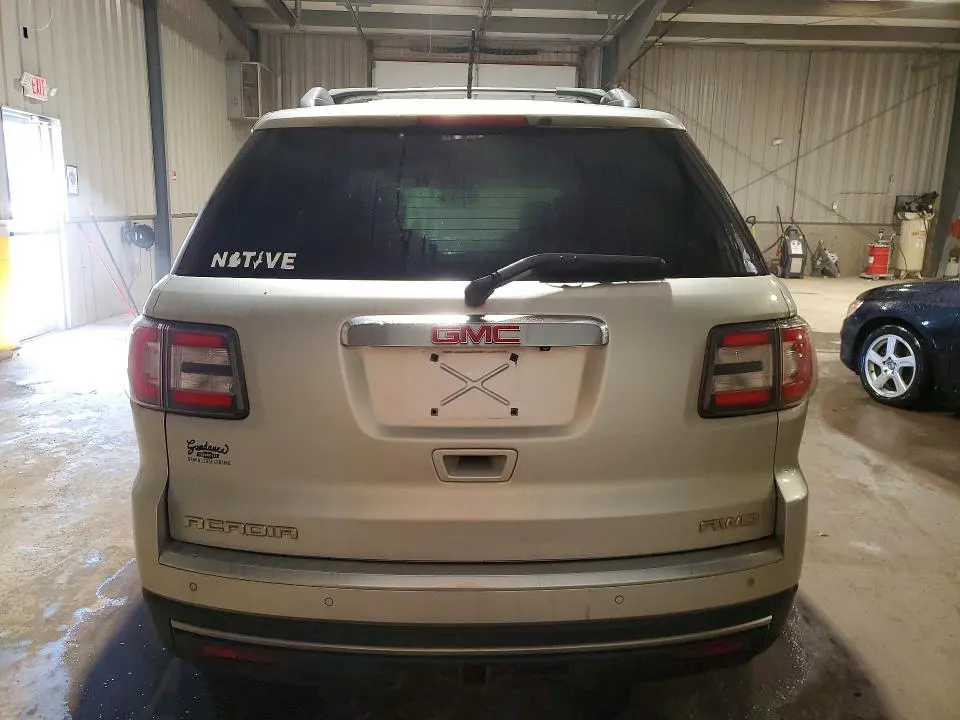 2015 GMC ACADIA SLE  