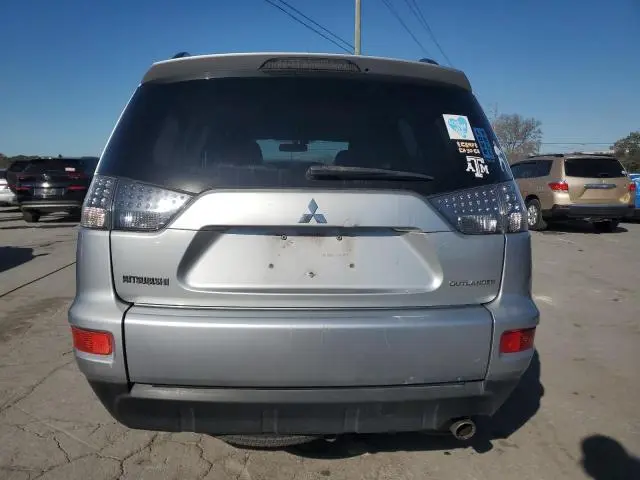 2011 MITSUBISHI OUTLANDER SE