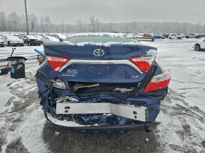 2016 TOYOTA CAMRY LE  