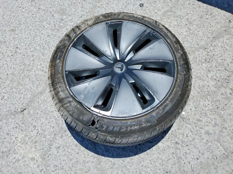 2026 TESLA MODEL 3   