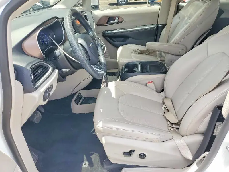 2021 CHRYSLER VOYAGER LXI  