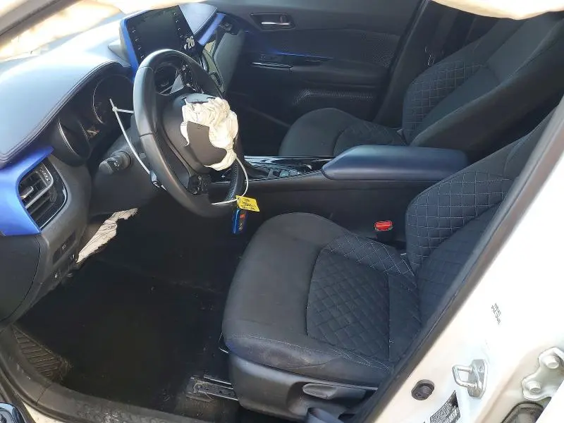 2020 TOYOTA C-HR XLE  