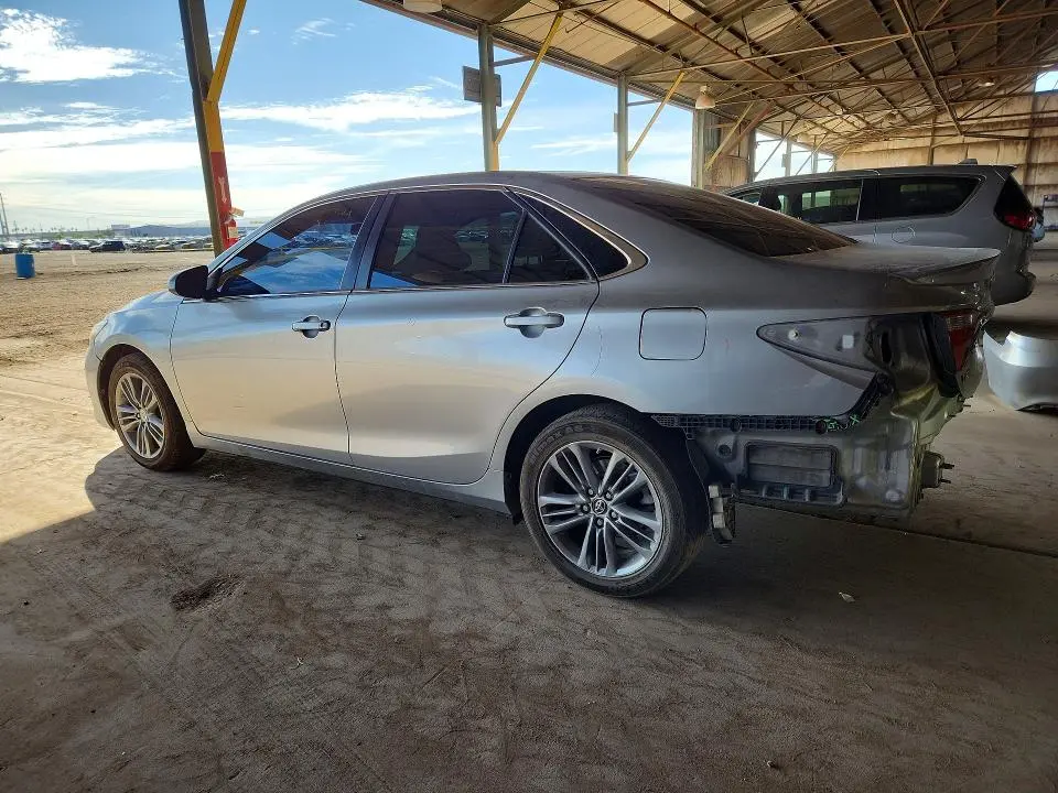 2015 TOYOTA CAMRY SE  