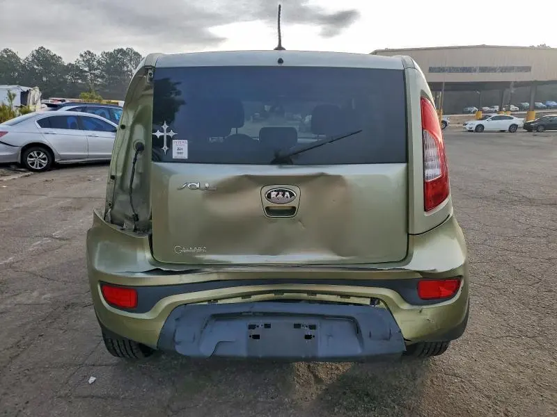 2013 KIA SOUL +  
