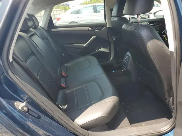 2020 VOLKSWAGEN PASSAT SE  