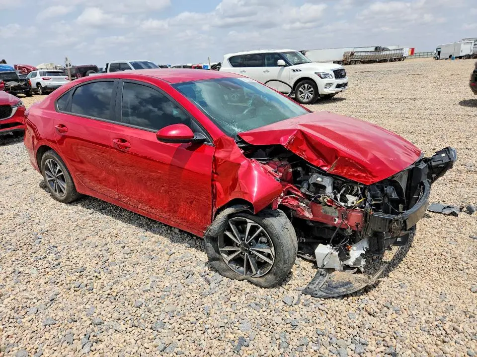 2024 KIA FORTE LXS  