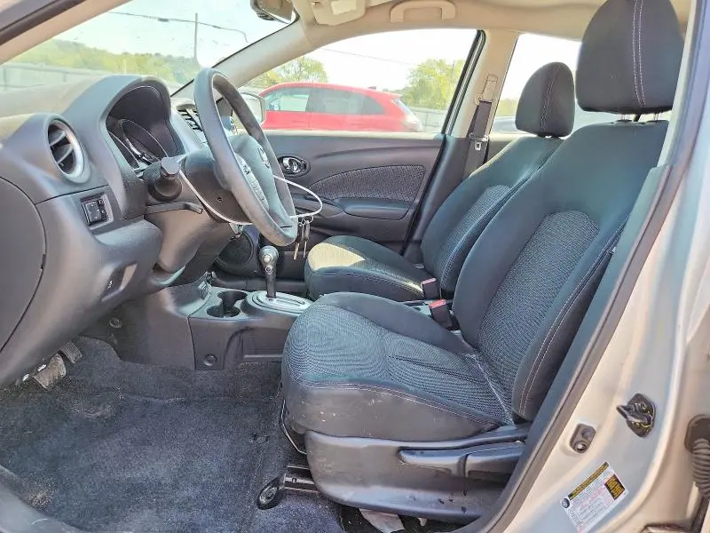 2019 NISSAN VERSA SV  