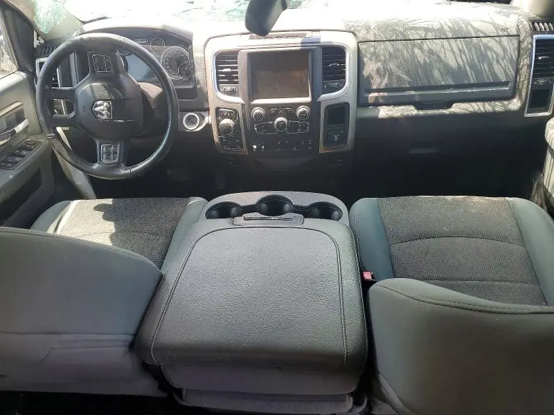 2014 RAM 1500 SLT  