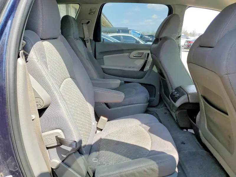 2011 CHEVROLET TRAVERSE LT  