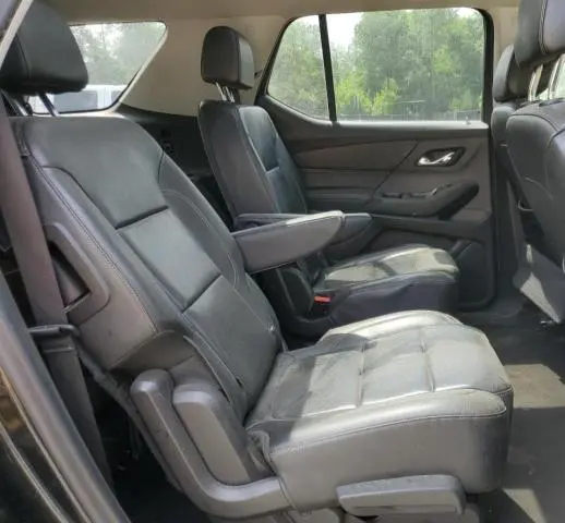 2019 CHEVROLET TRAVERSE LT  