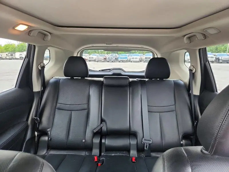 2016 NISSAN ROGUE SL  