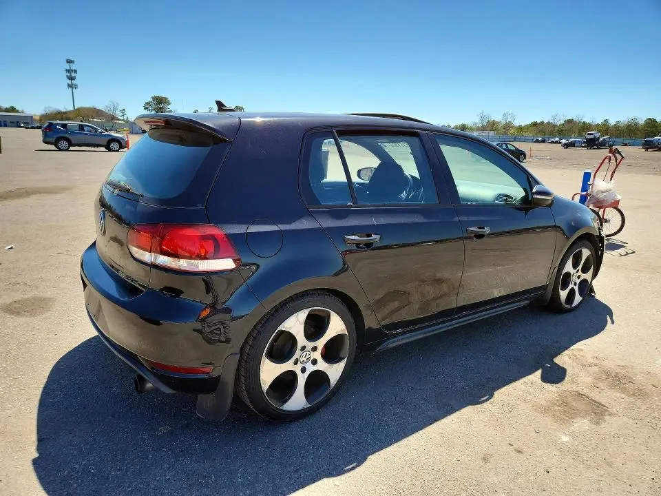 2012 VOLKSWAGEN GTI   