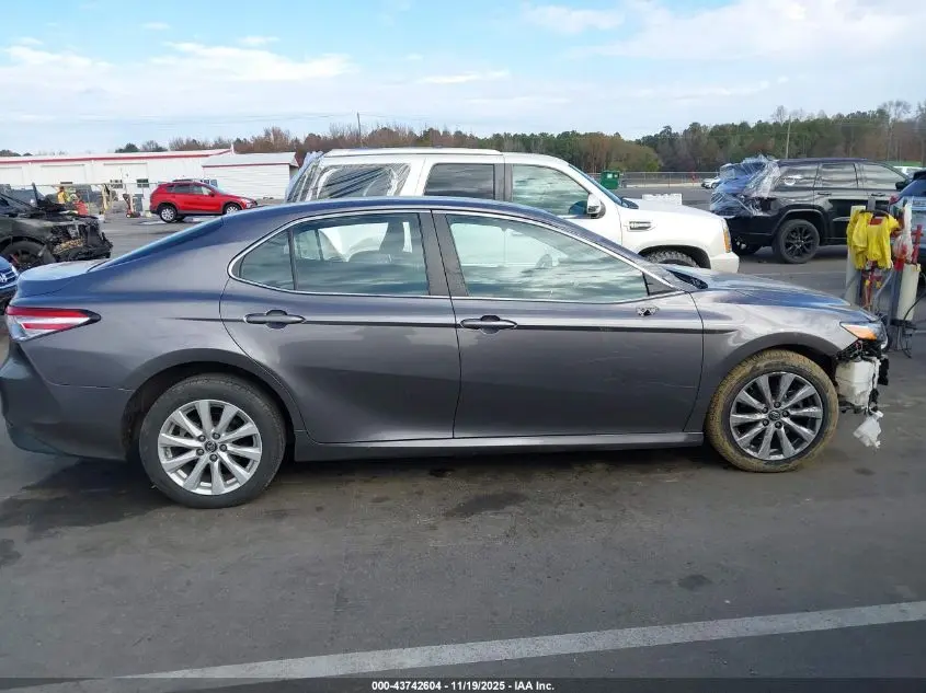 2019 TOYOTA CAMRY LE