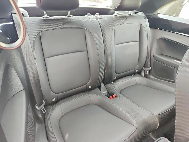 2016 VOLKSWAGEN BEETLE SE  