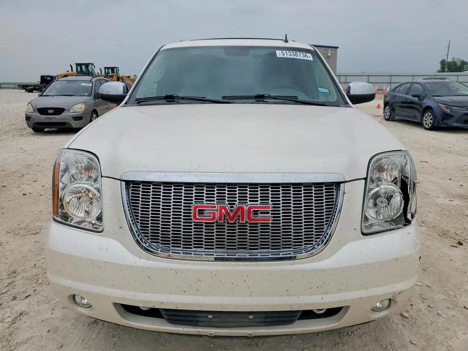 2013 GMC YUKON SLT  