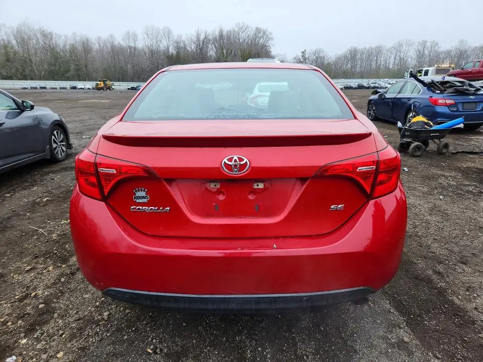 2018 TOYOTA COROLLA SE  