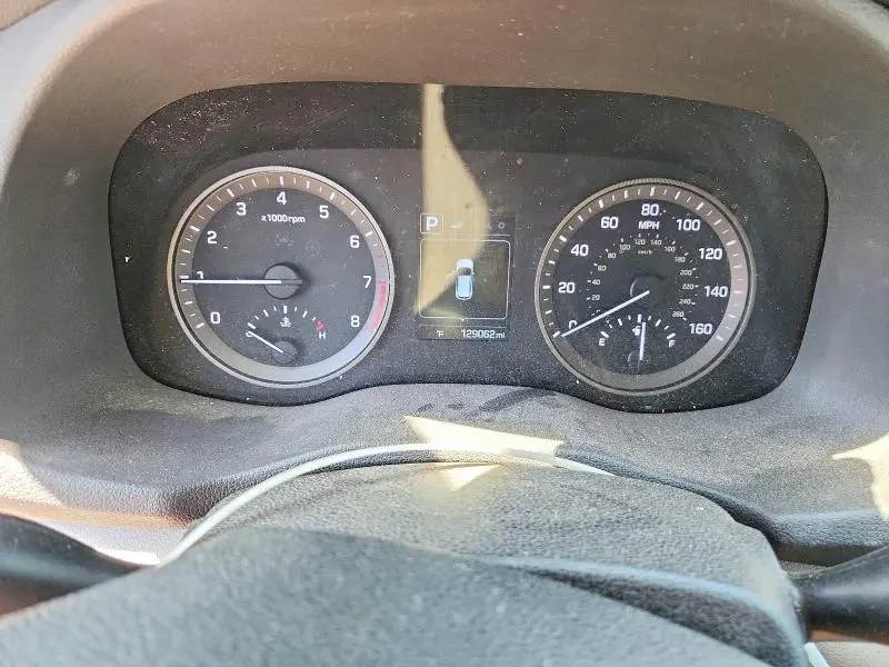 2016 HYUNDAI TUCSON SE  