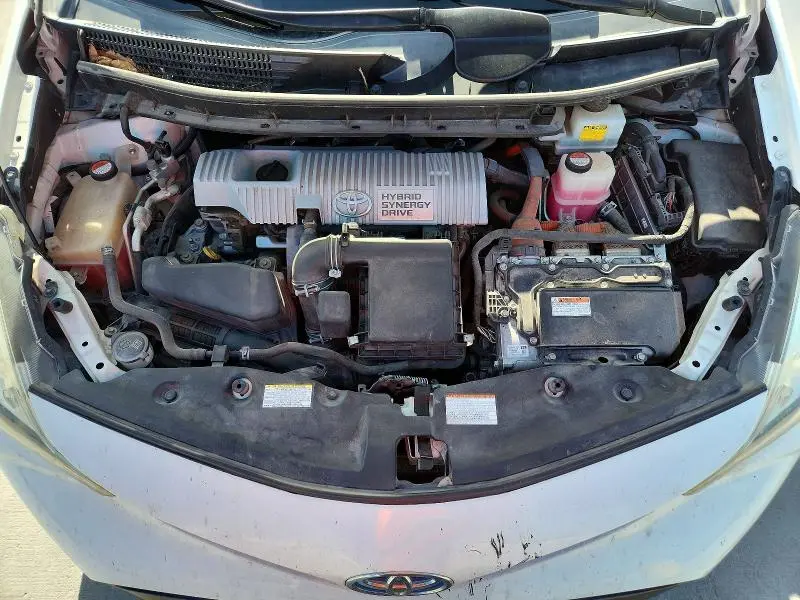 2016 TOYOTA PRIUS V TWO  