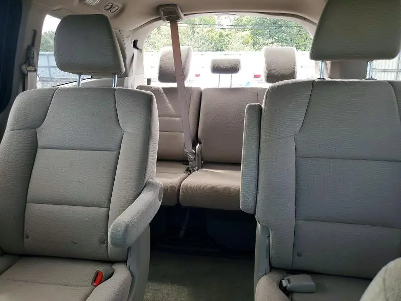 2011 HONDA ODYSSEY LX  