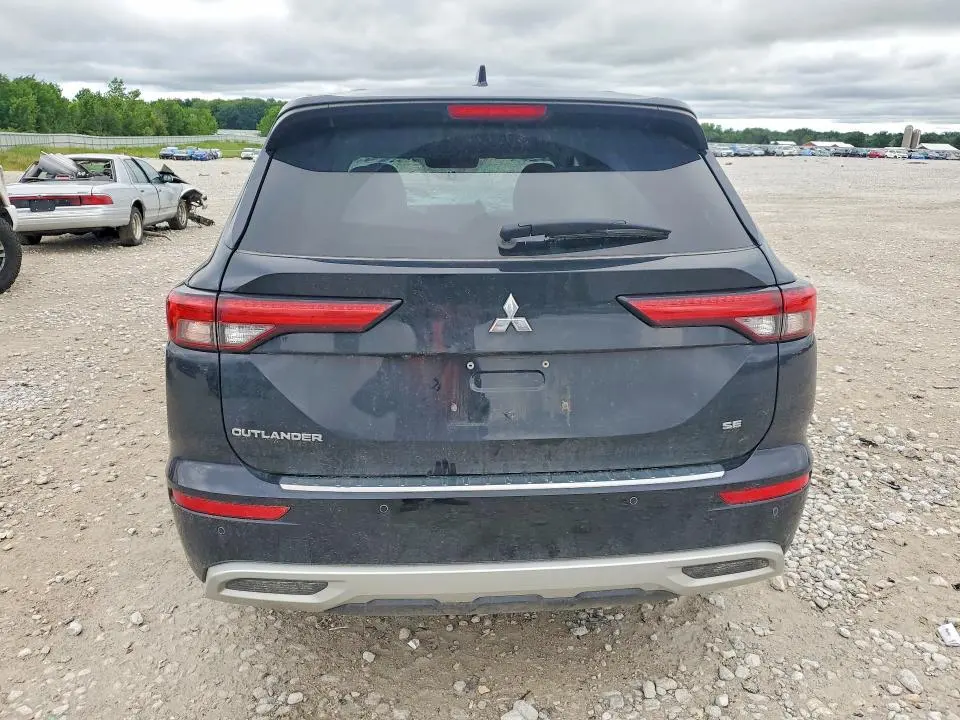 2022 MITSUBISHI OUTLANDER SE  