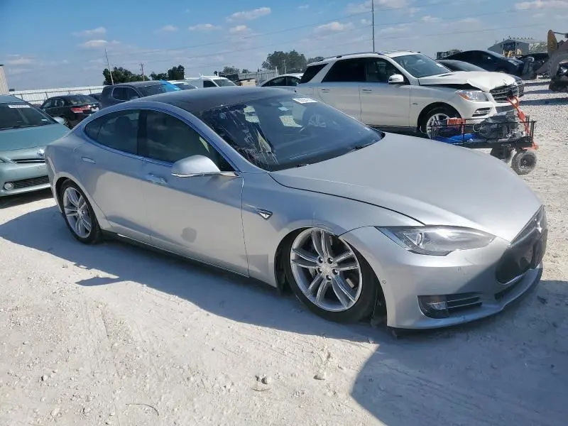 2015 TESLA MODEL S   
