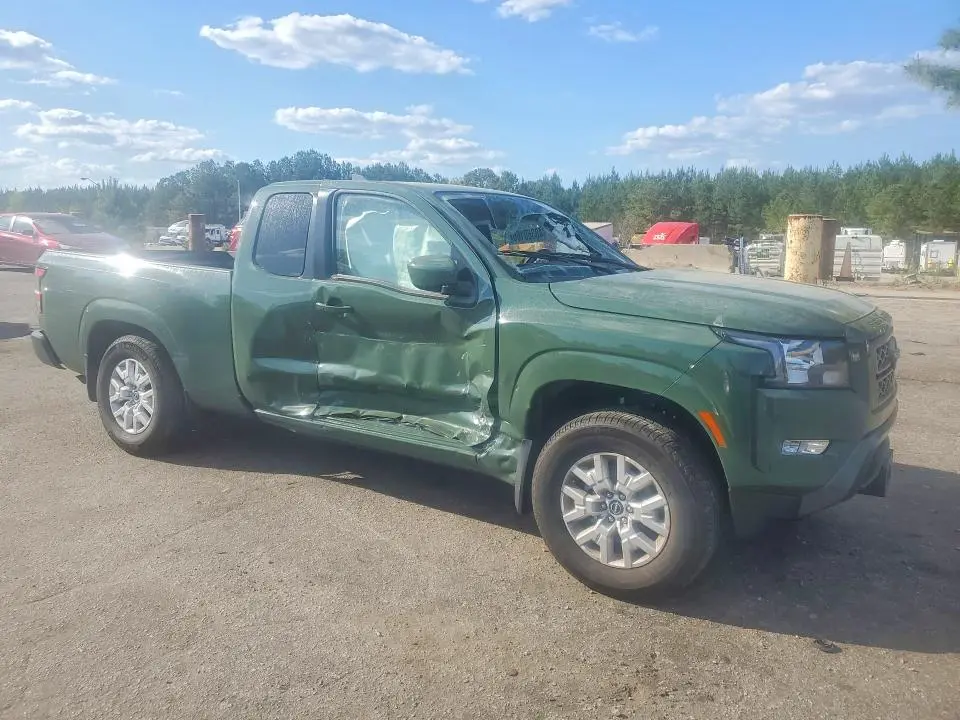 2024 NISSAN FRONTIER S  