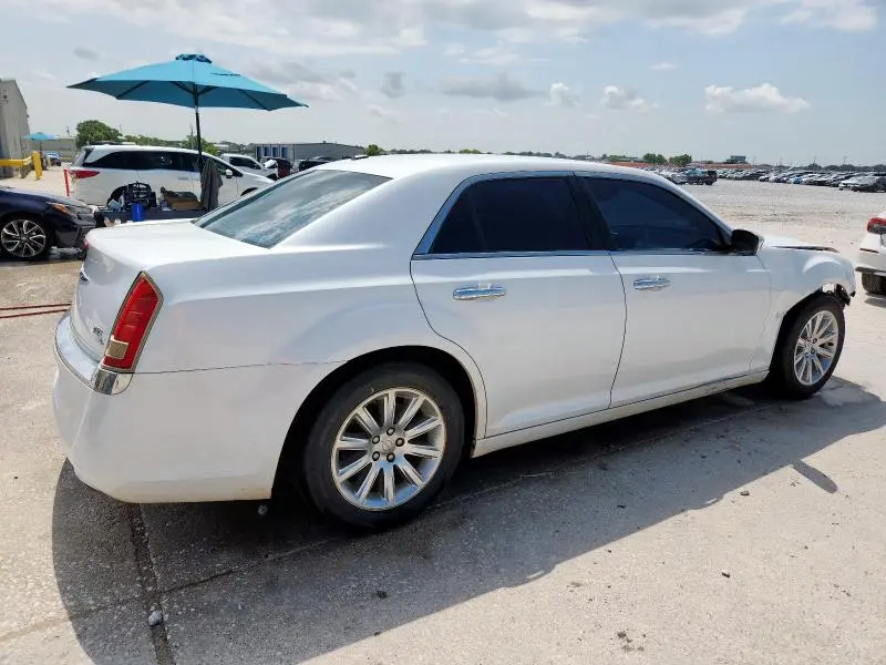 2012 CHRYSLER 300C   