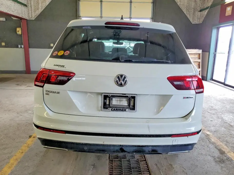 2021 VOLKSWAGEN TIGUAN SE  