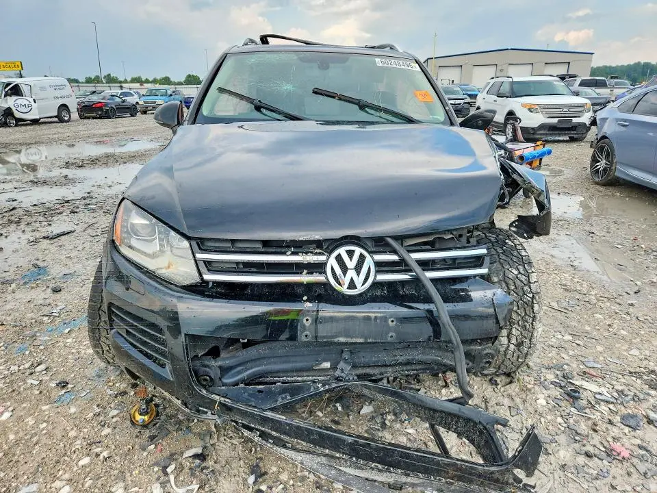 2013 VOLKSWAGEN TOUAREG V6 TDI  
