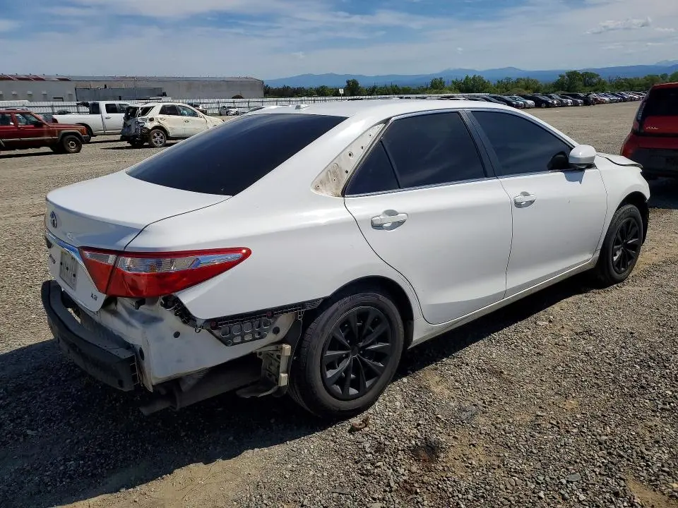 2017 TOYOTA CAMRY LE  