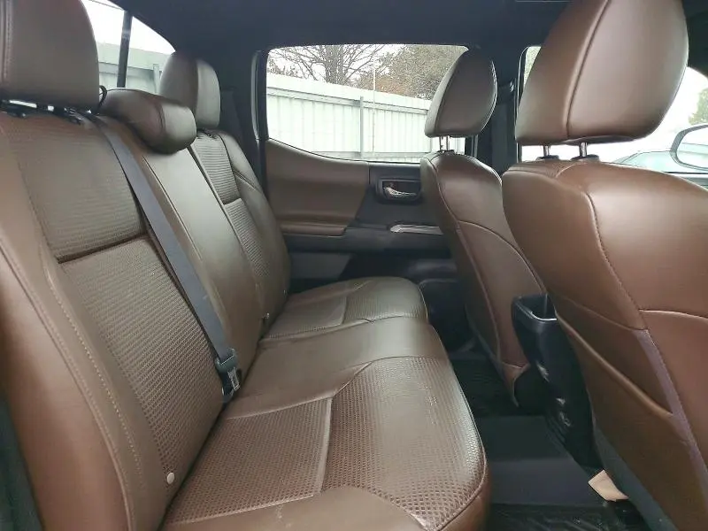 2017 TOYOTA TACOMA LIMITED  